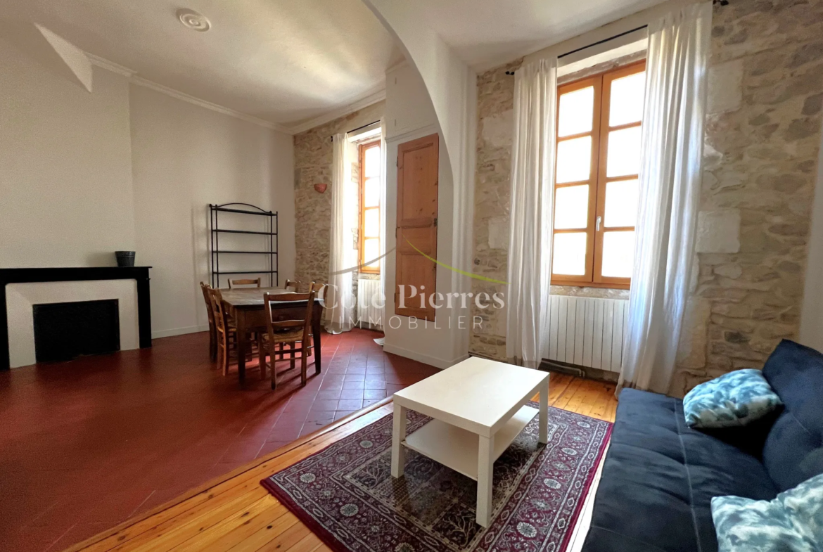 Appartement traversant T2 à vendre à Nîmes - Quartier Fontaine 