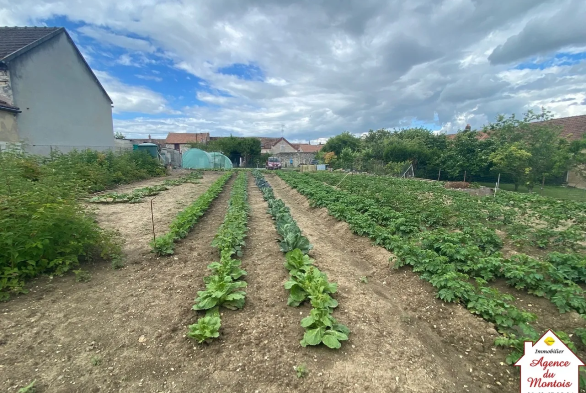 Terrain constructible de 406 m² à Donnemarie Dontilly 