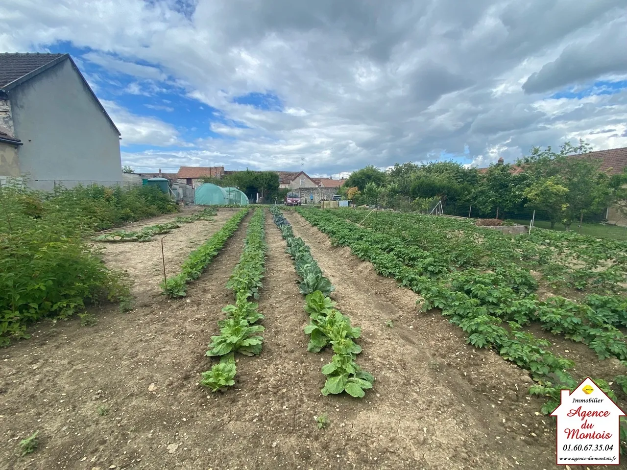 Terrain constructible de 406 m² à Donnemarie Dontilly 