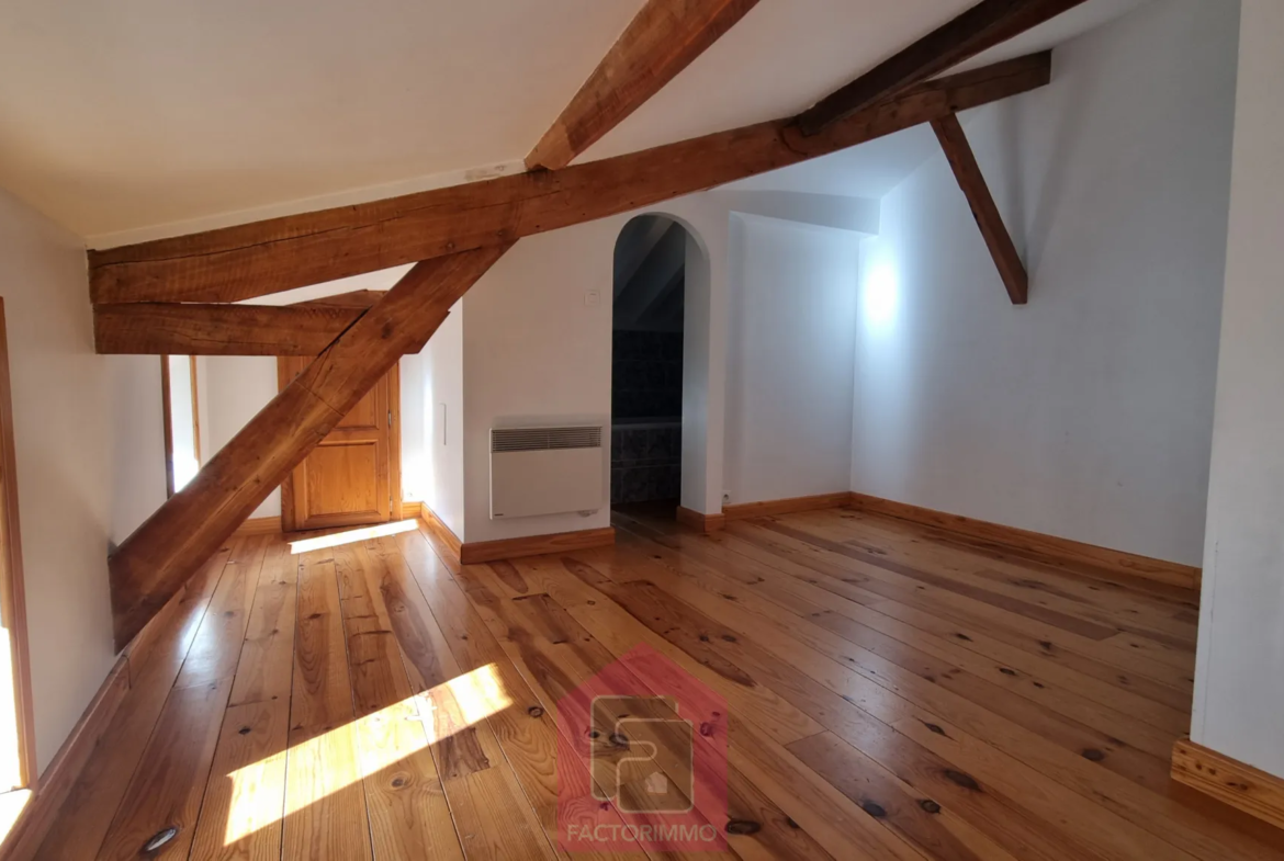 Vente Jolie Maison de Village à Puy l'Évêque 