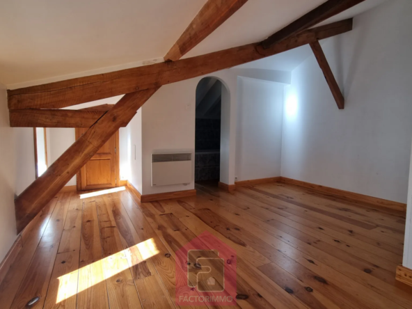 Vente Jolie Maison de Village à Puy l'Évêque