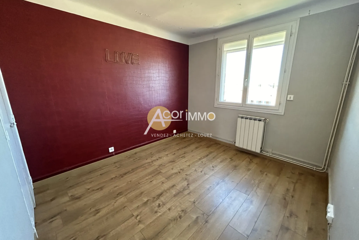 Appartement T4 avec ascenseur et cave à La Seyne-sur-Mer 