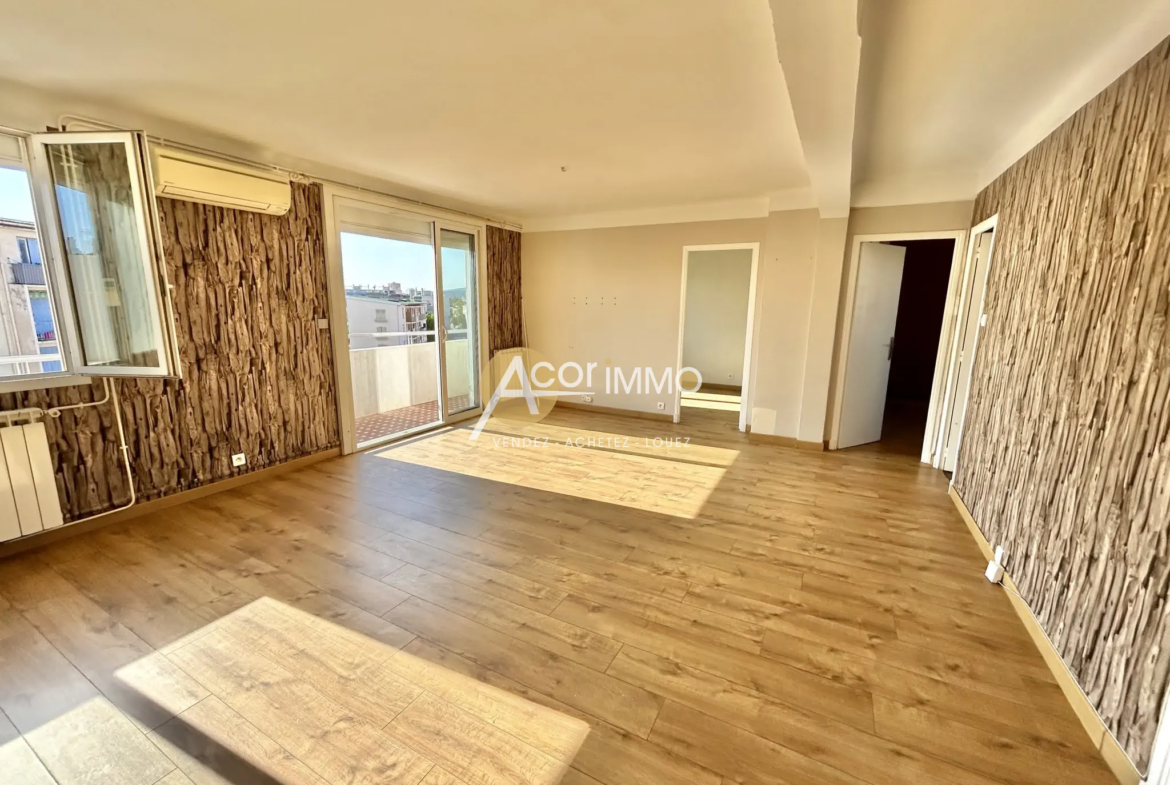 Appartement T4 avec ascenseur et cave à La Seyne-sur-Mer 