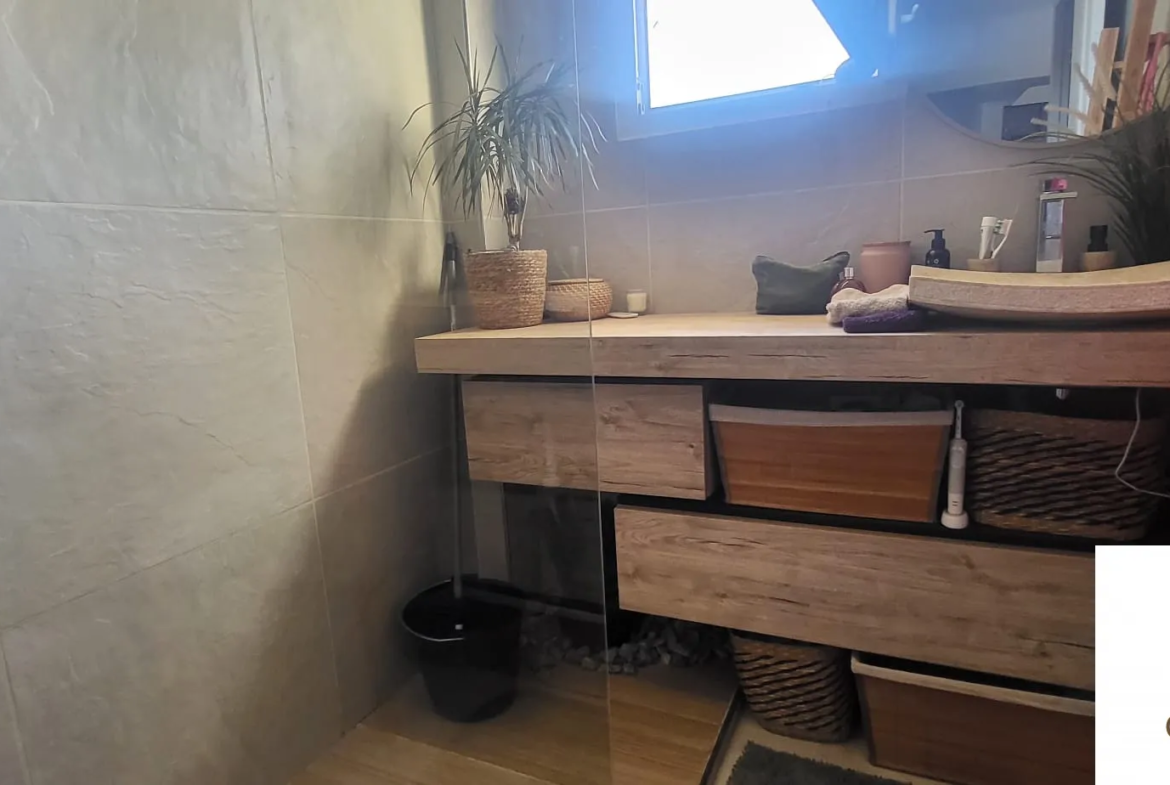 Bel Appartement T2 à Marseille, Rue Caisserie, 13002 