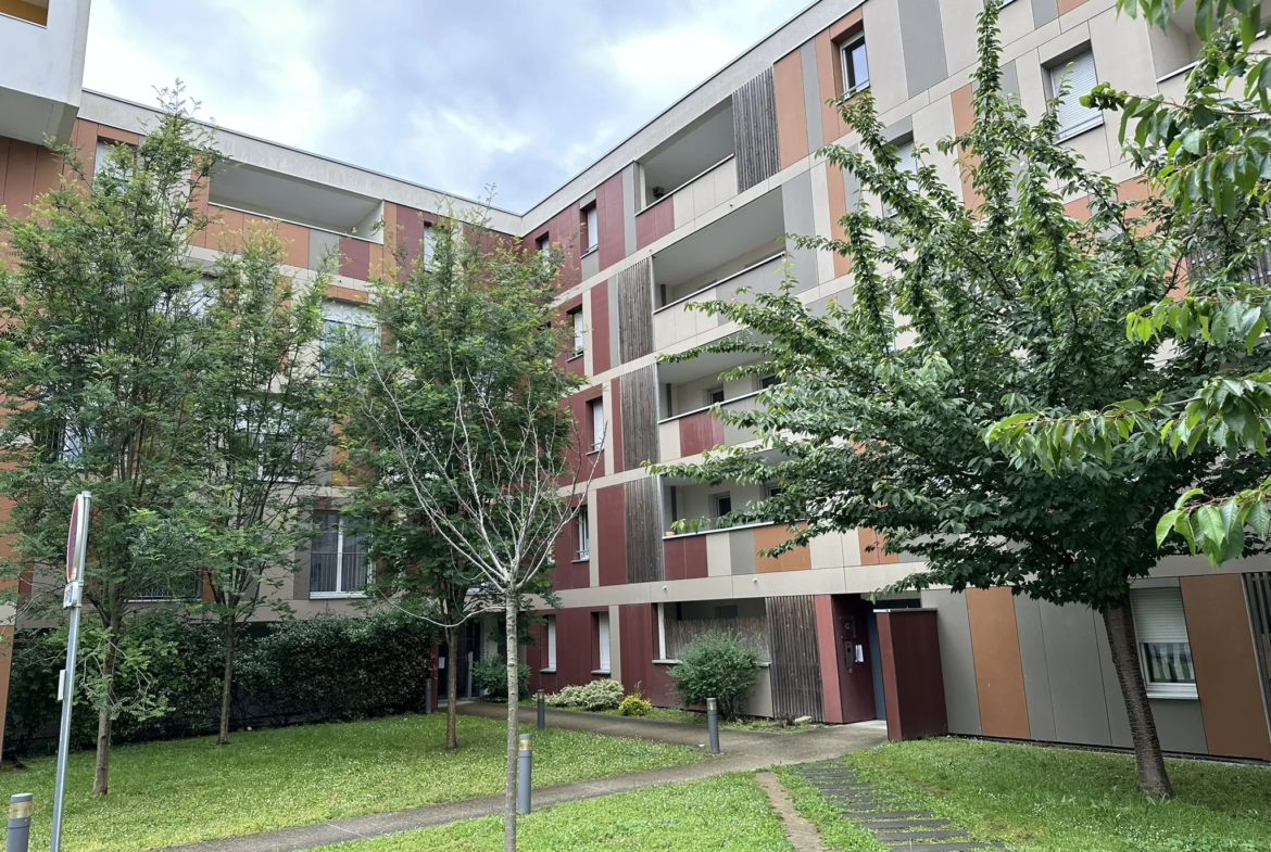 À vendre : Appartement T3 lumineux de 63.65 m² à Toulouse (31300) 