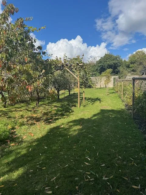 Terrain de loisirs avec jardin au bord de la rivière à Sainte Hermine 