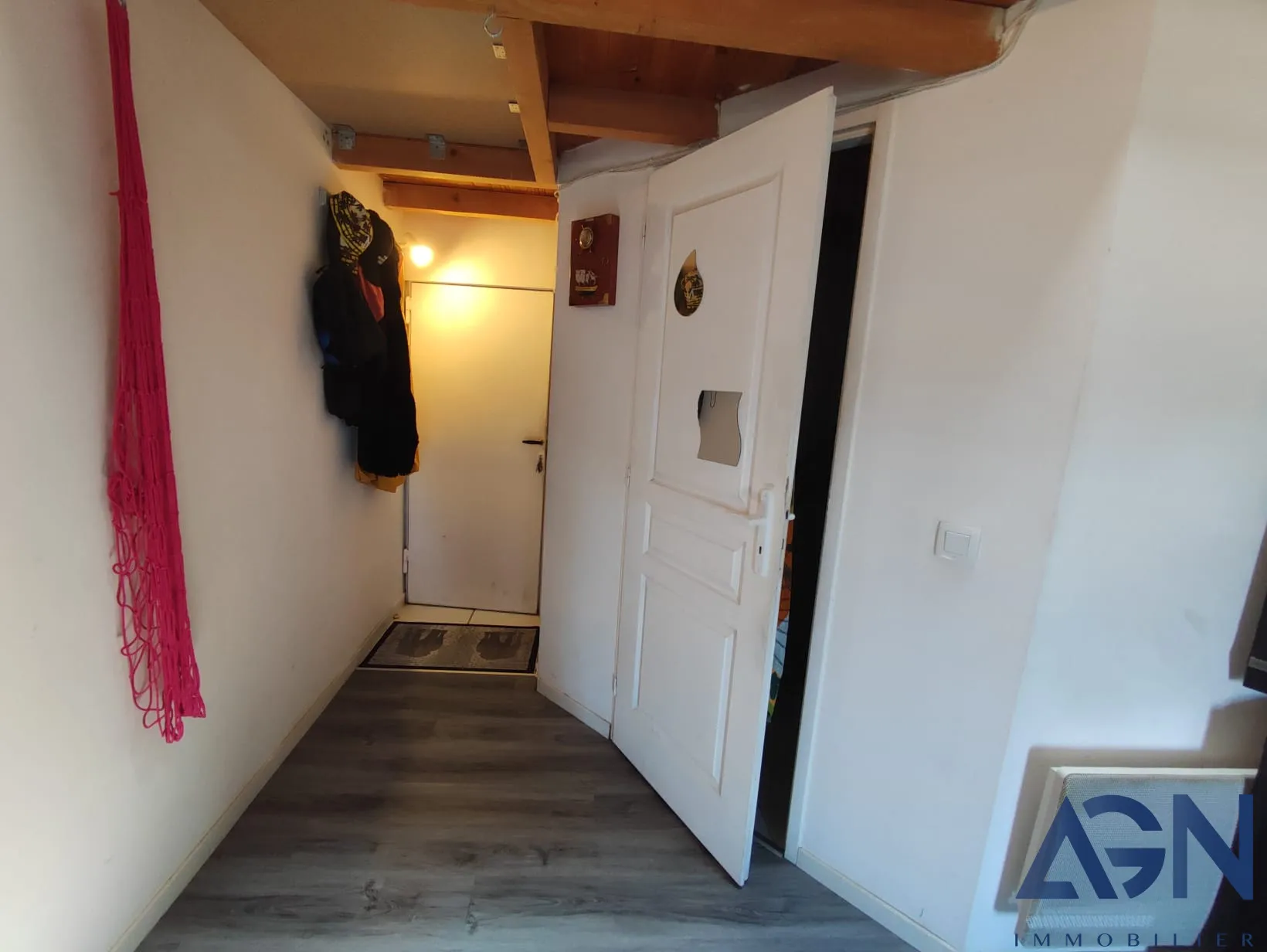 À vendre : Appartement studio de 22m² avec mezzanine à Agde, vue sur l'Hérault 