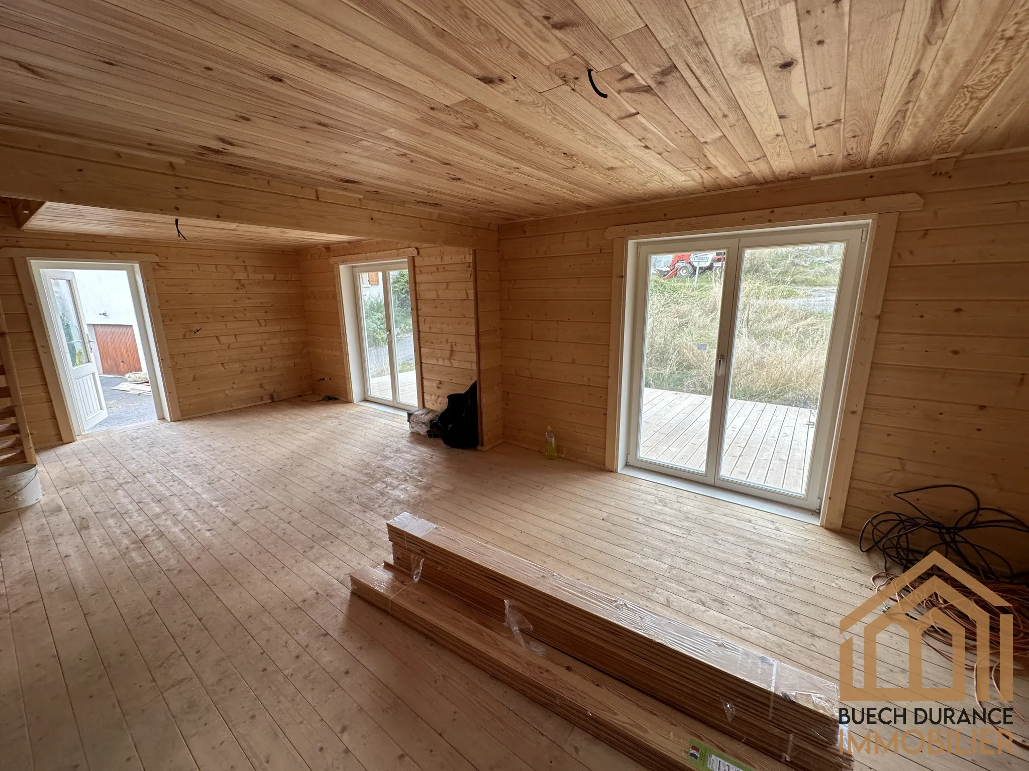 À Vendre : Chalet à Selonnet, Proche d'Ubaye Serre Ponçon - 273 000 € 