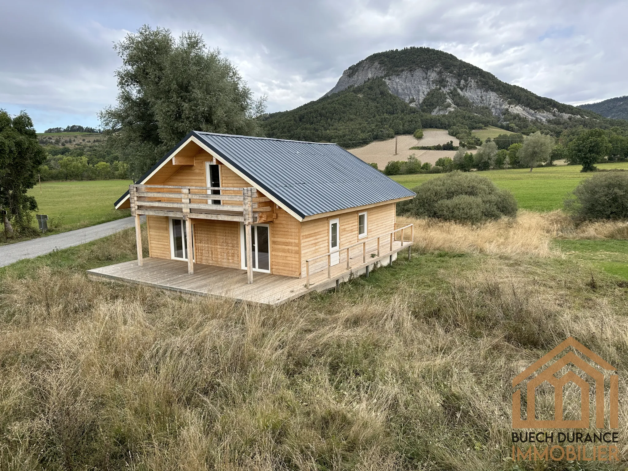 À Vendre : Chalet à Selonnet, Proche d'Ubaye Serre Ponçon - 273 000 € 