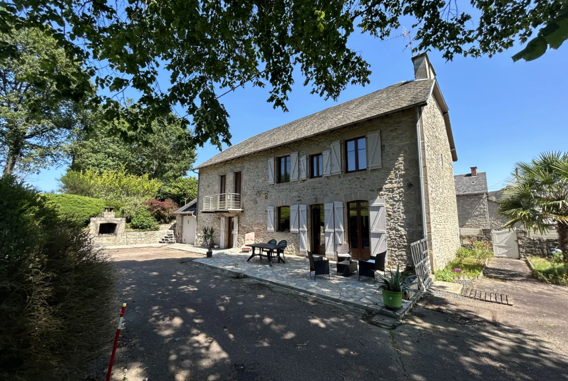 Maison à vendre à Rosiers d'Egletons en Corrèze avec 6 chambres 