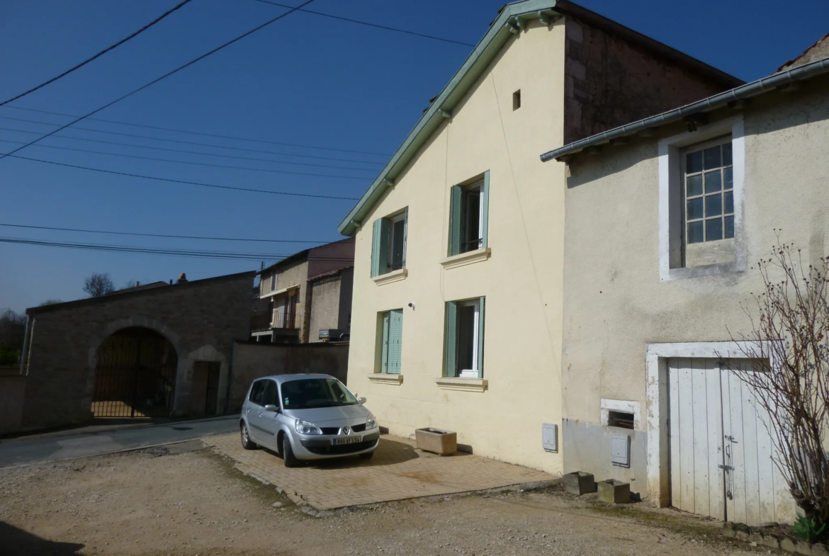 Maison de village en bon état à Allamps près de Vannes-le-Châtel 