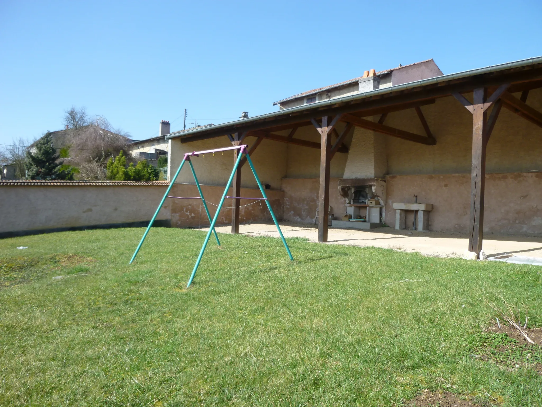 Maison de village en bon état à Allamps près de Vannes-le-Châtel 