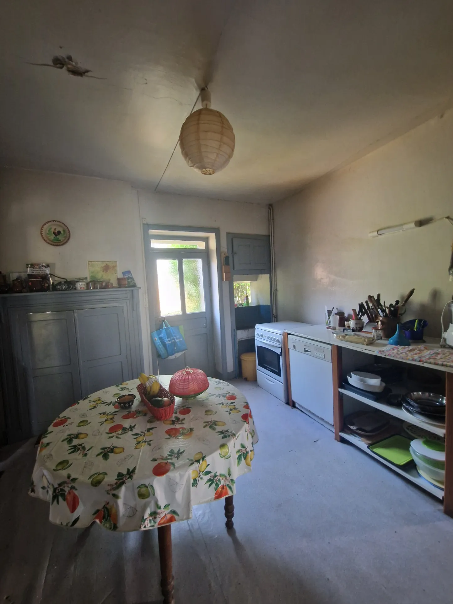 Maison familiale à vendre à Lubersac avec grand parc 