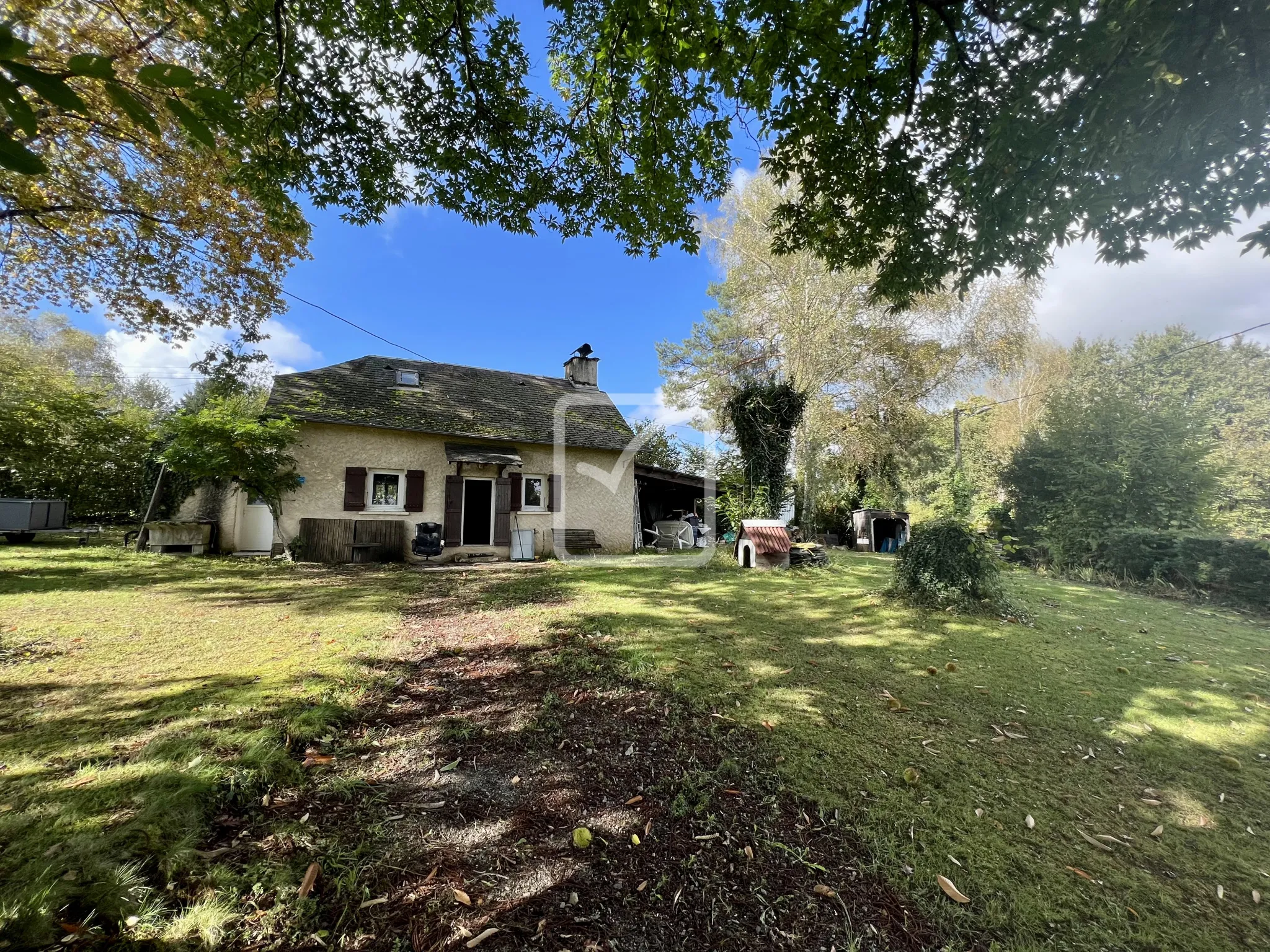 Maison charmante de 65 m² avec garage à vendre à Ste Fereole 