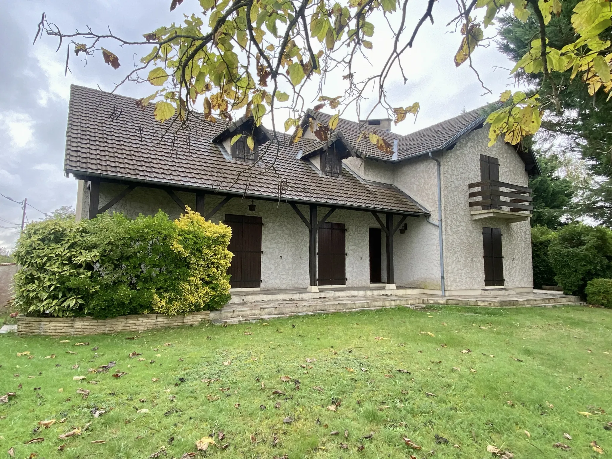 Grande maison familiale à vendre à Mereau 