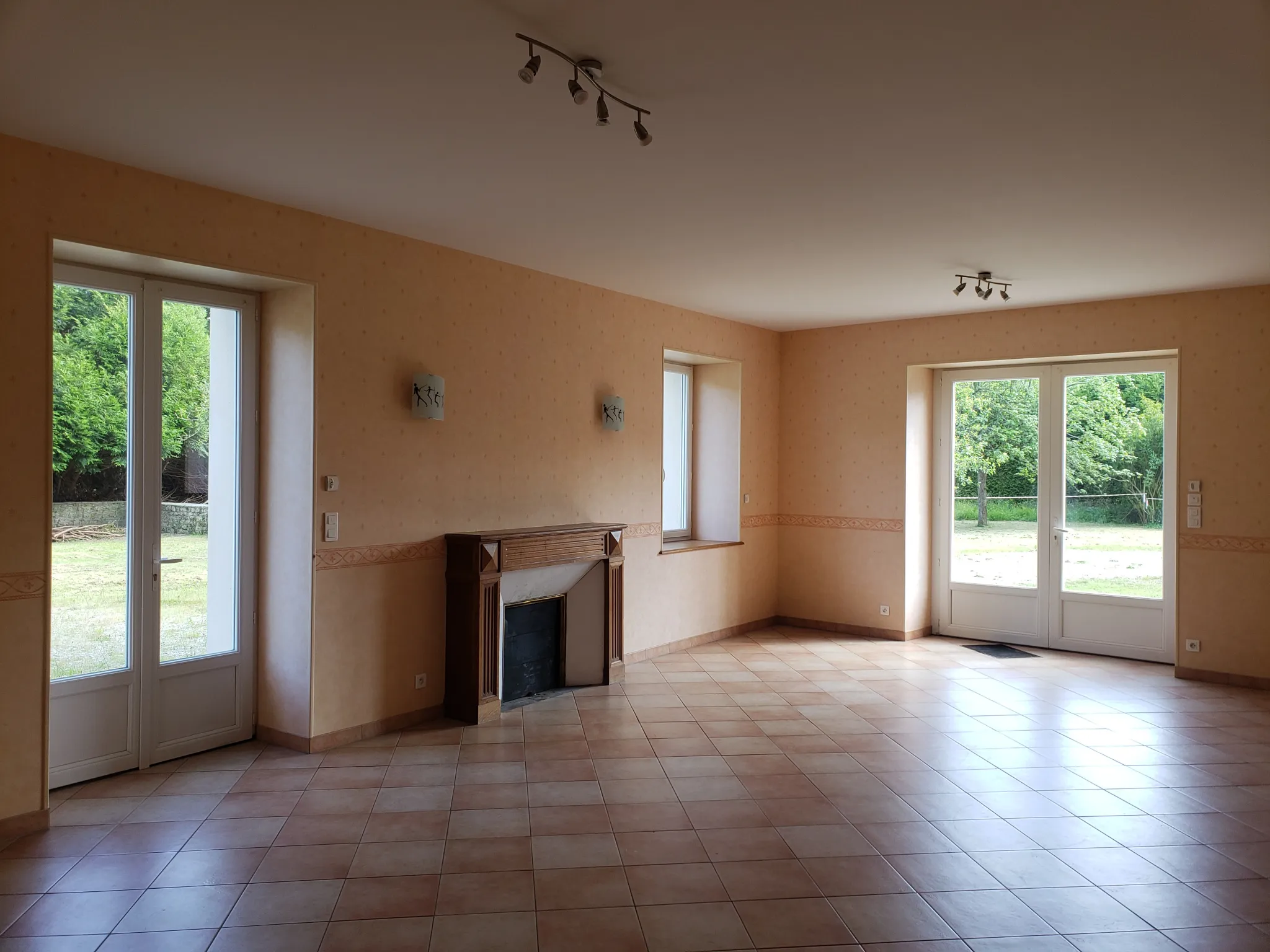 Maison spacieuse à vendre à Sées - 174 m² avec 4 chambres 