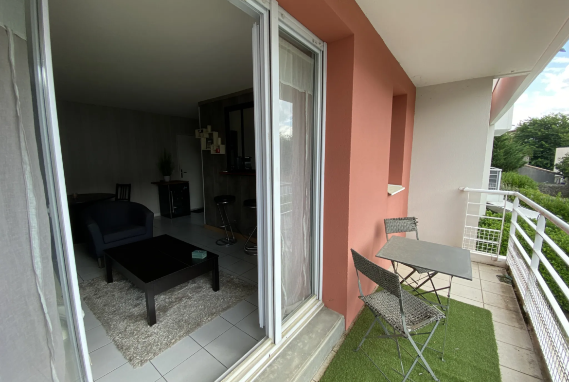 Agréable T3 avec balcon et parking en centre-ville de Langon 