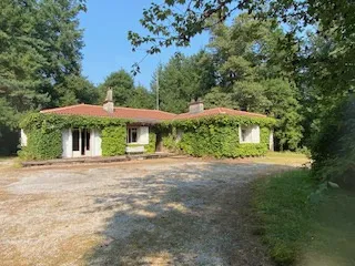 Superbe Villa de 4 Chambres à Châteauneuf-la-Forêt 