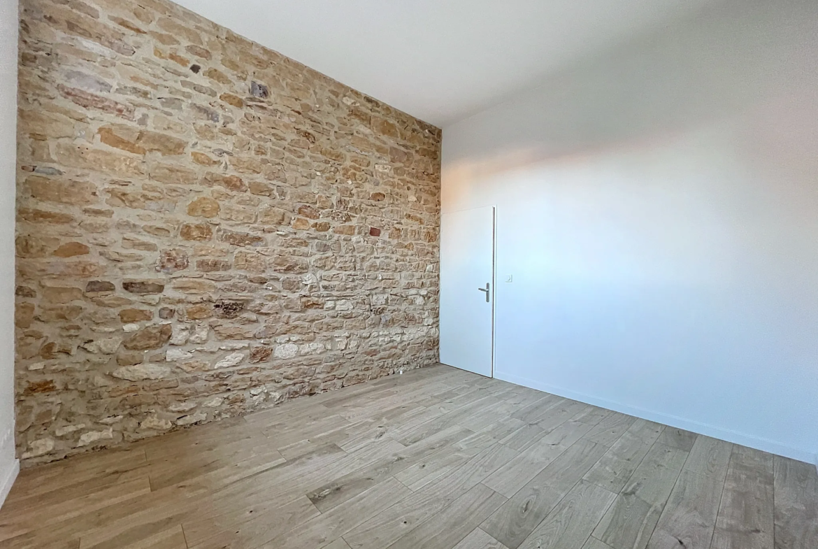 À vendre : Superbe T3 de 72 m² en hyper centre de Villefranche 