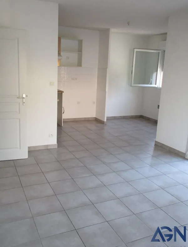 À VENDRE : APPARTEMENT T3 LUMINEUX AVEC TERRASSE À MONTPELLIER 