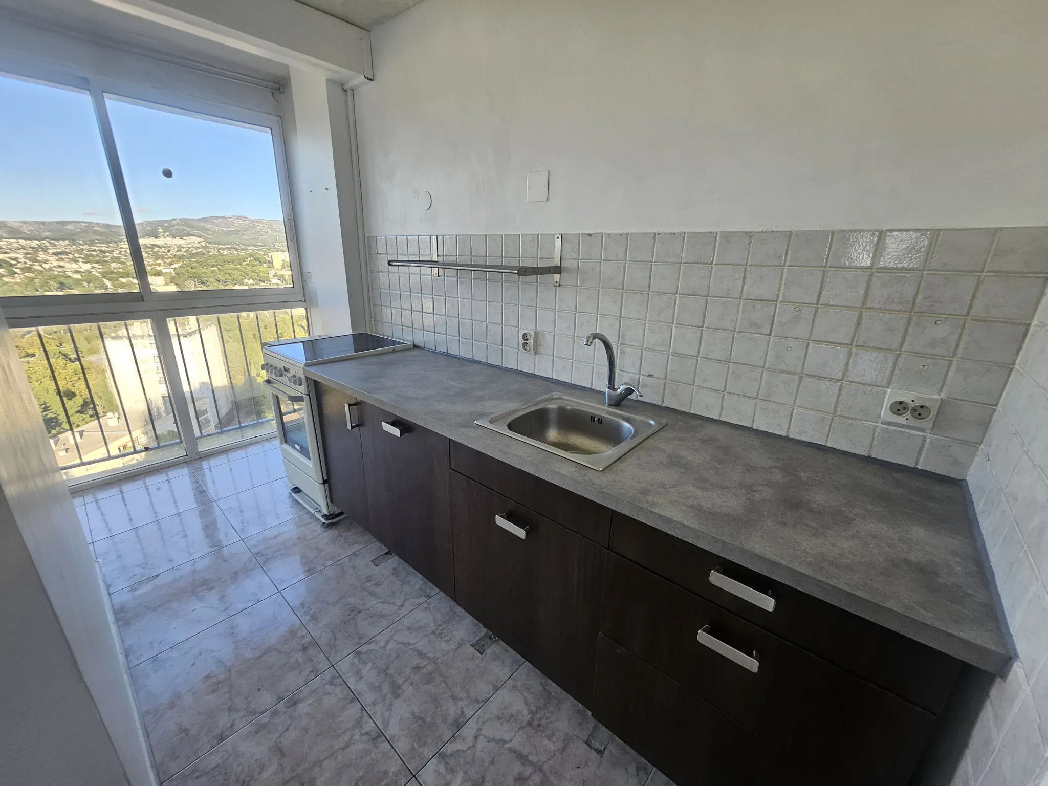 Vente d'un appartement T3/4 à Montolivet, vue mer 