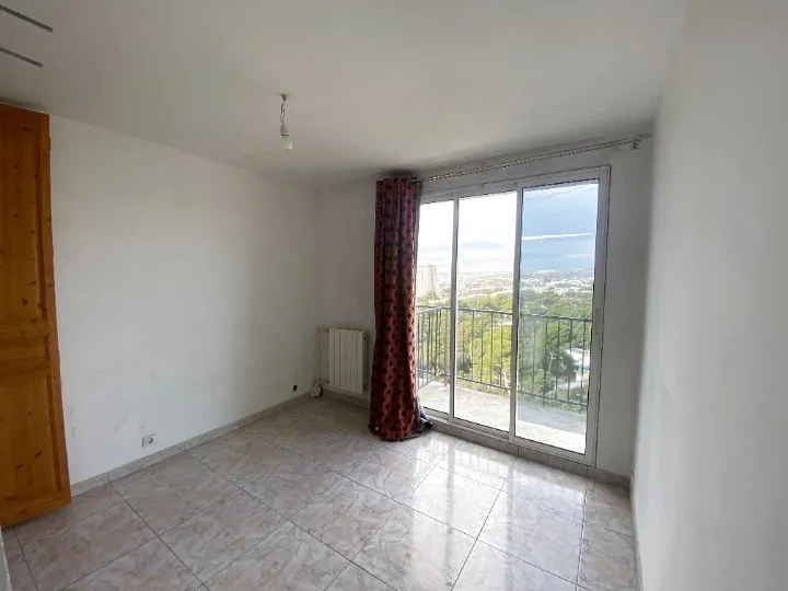 Vente d'un appartement T3/4 à Montolivet, vue mer 