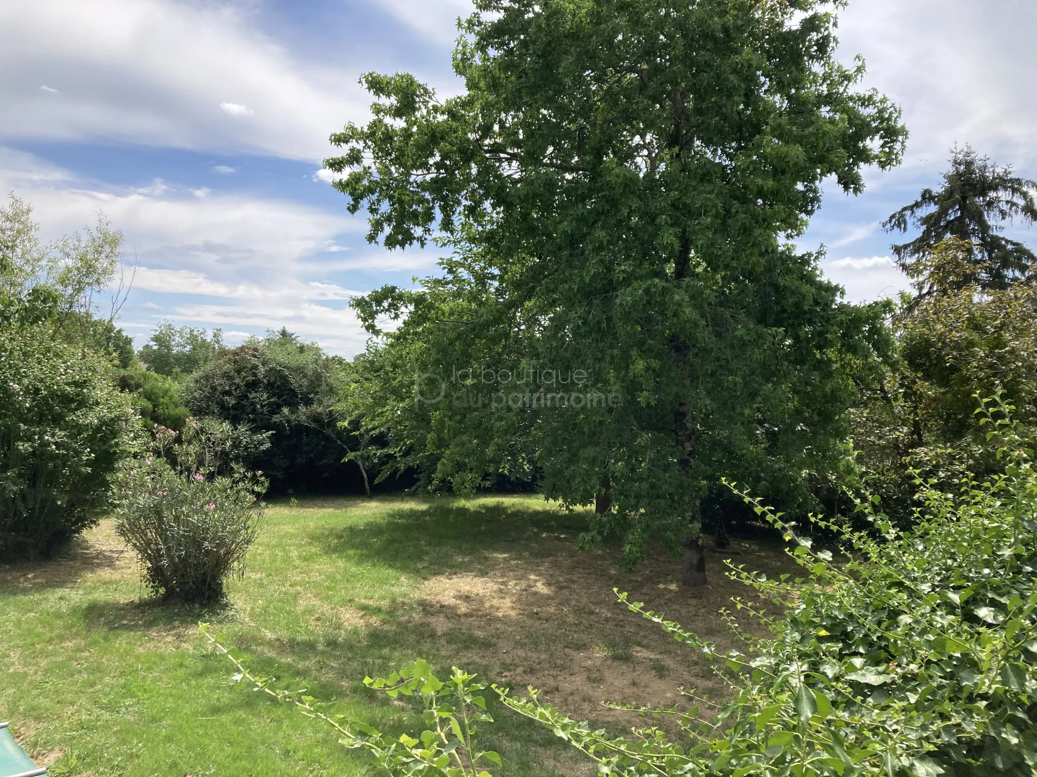 Maison en pierre 215 m² avec piscine à La Réole 