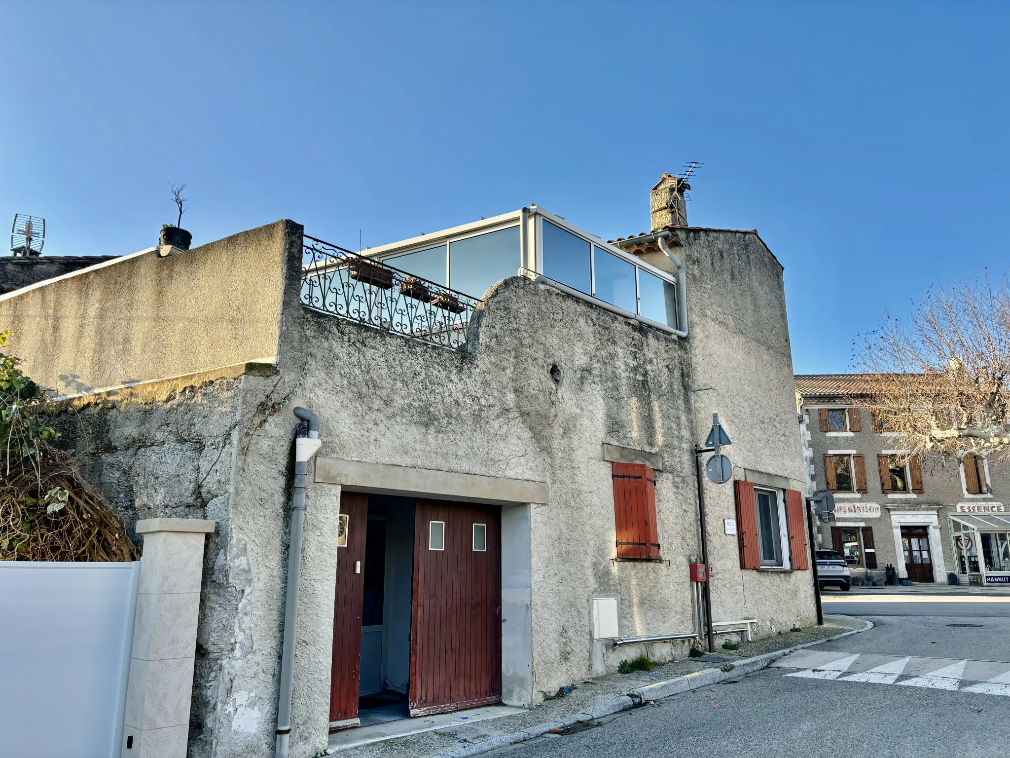 Maison de village à fort potentiel à Roaix 