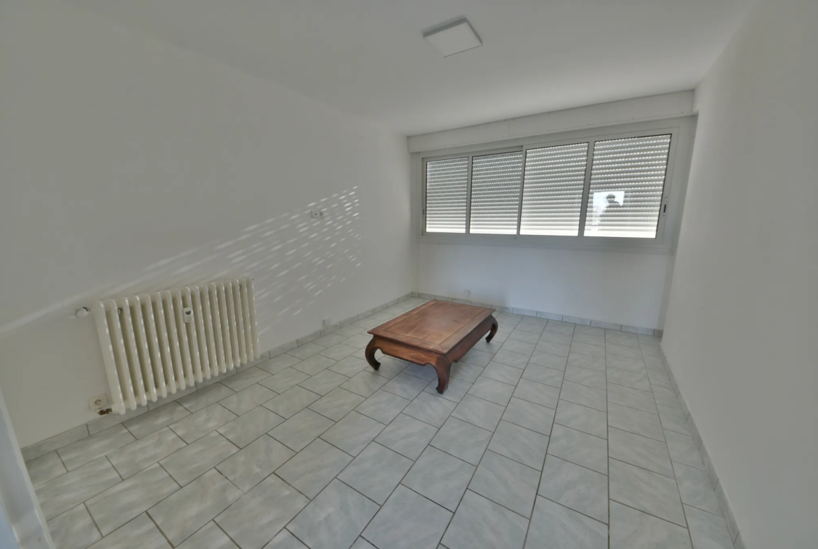 Appartement F2 à vendre à Brive-la-Gaillarde, Quartier Lavoisier 