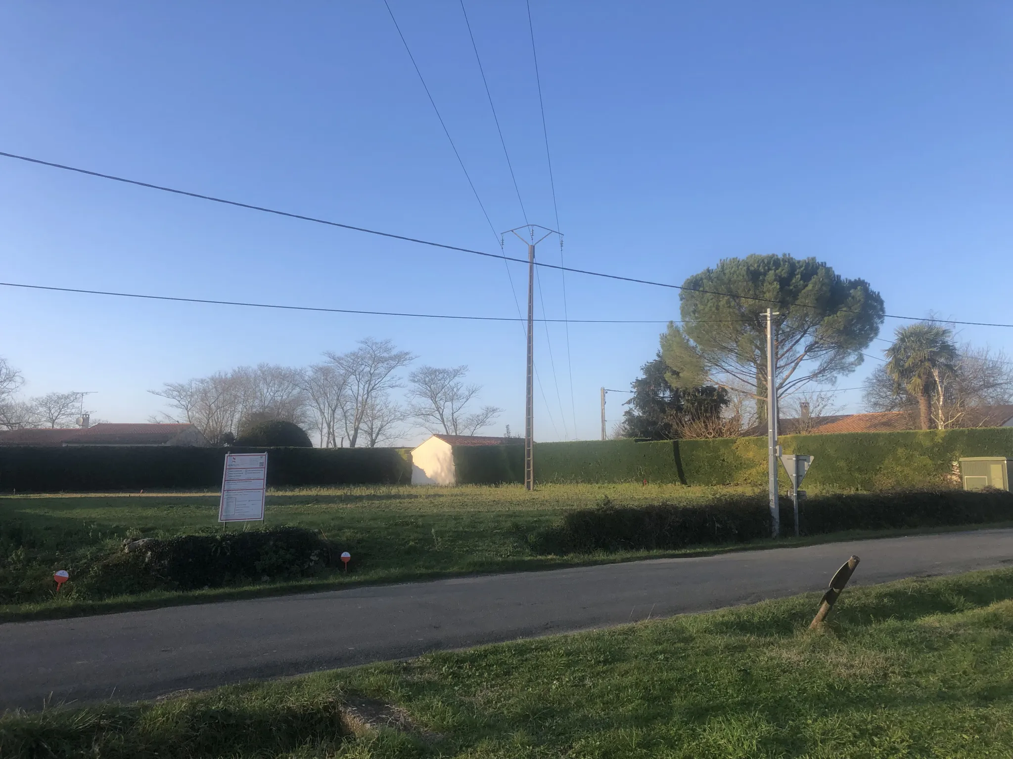 Terrain à bâtir de 810 m² à Saint-Savinien en vente 