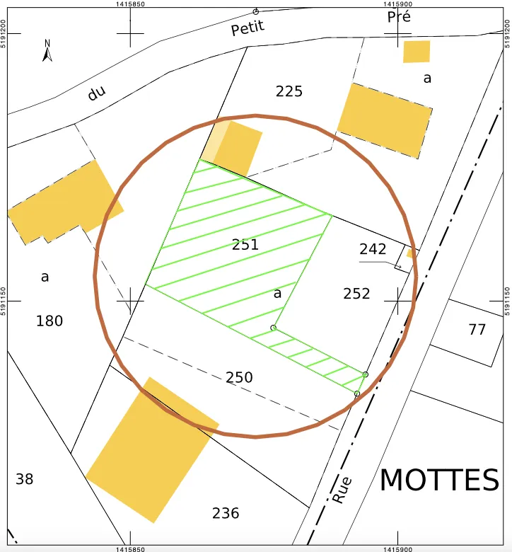 Terrain à bâtir de 810 m² à Saint-Savinien en vente 