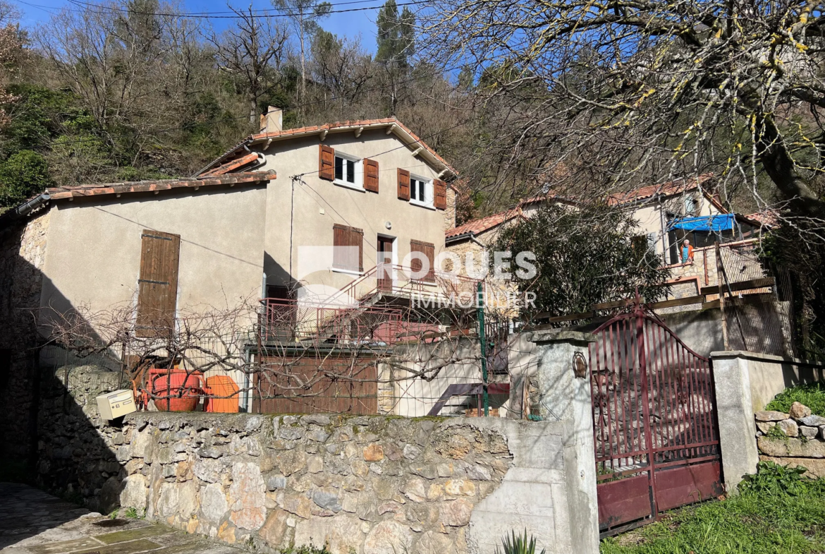 Charmante maison T3 à vendre près de Millau 