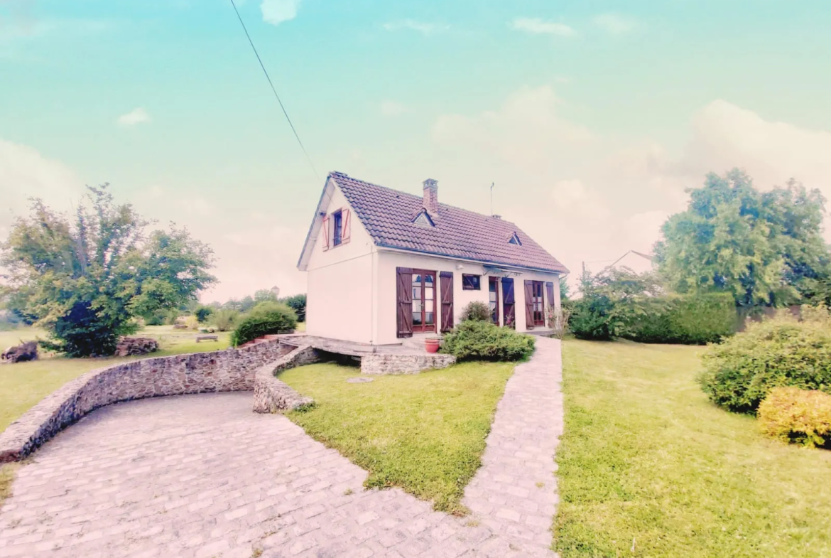 Maison traditionnelle à rénover avec jardin et garage à Chailly en Bière 