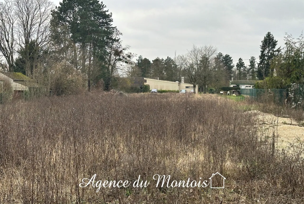 Terrain à bâtir de 920 m² à Donnemarie Dontilly - 50 000 EUR 