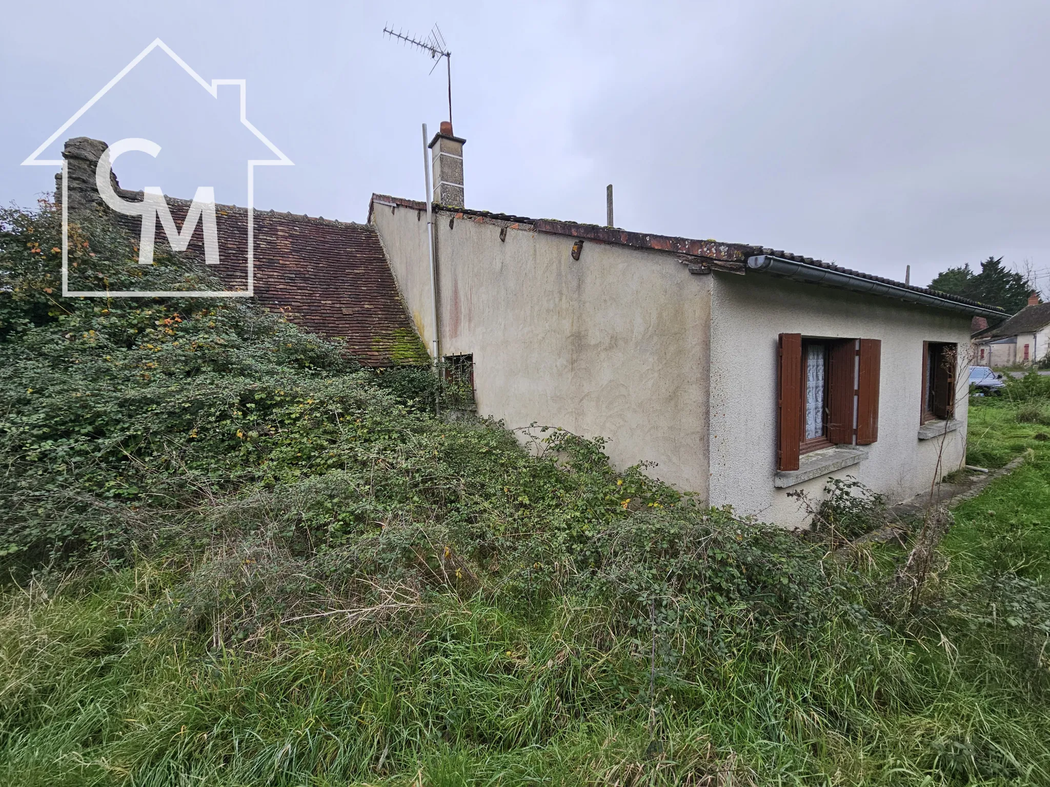 Maison plain pied de 65 m² à vendre avec grange et jardin à Obterre 