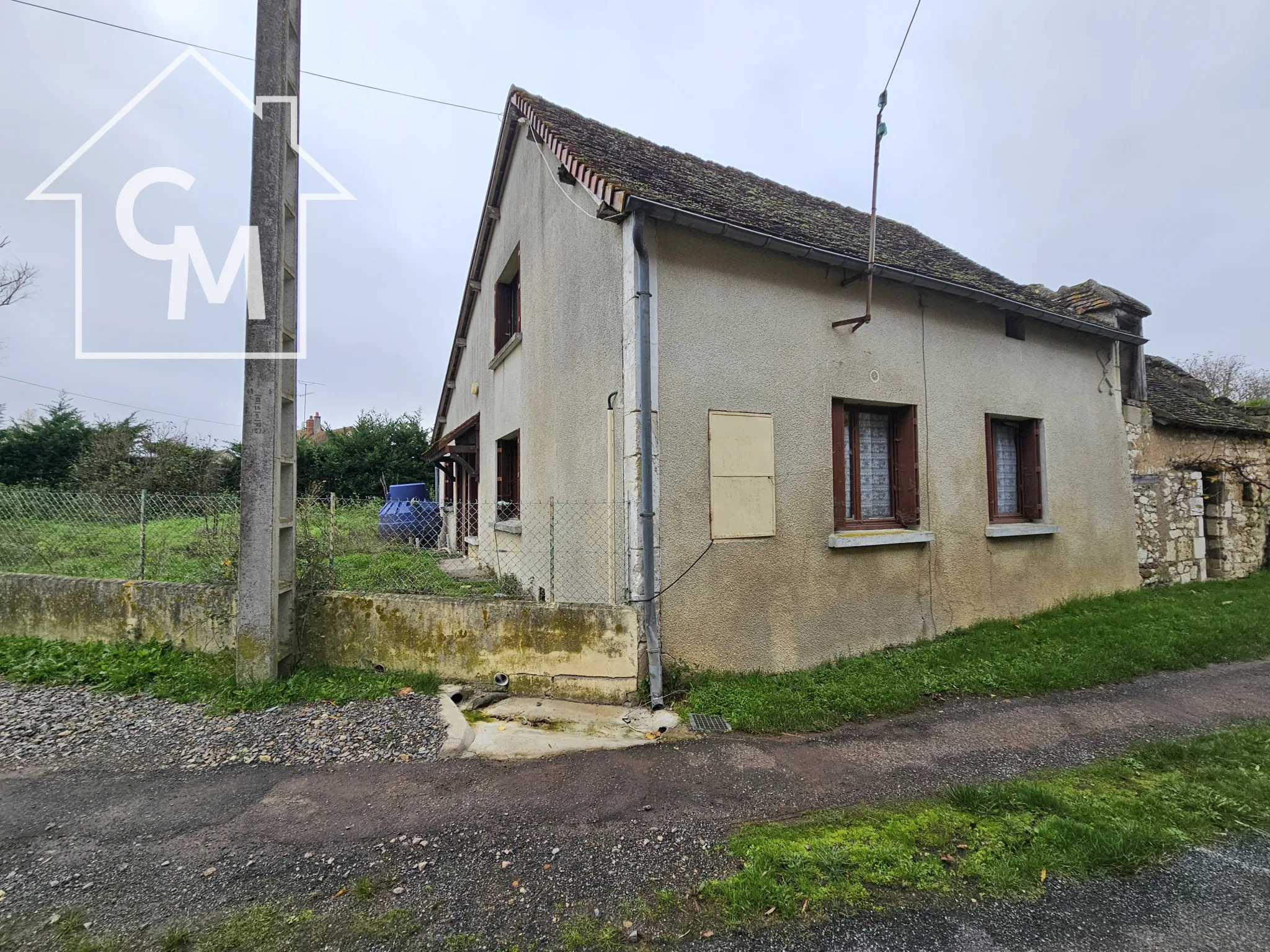 Maison plain pied de 65 m² à vendre avec grange et jardin à Obterre 