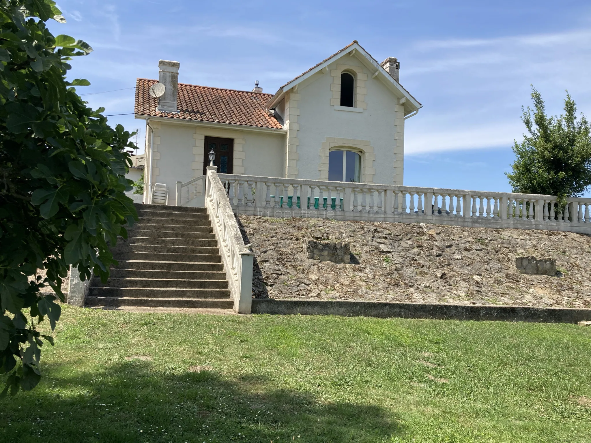 Maison à Bazas - 4 chambres avec garage et jardin 