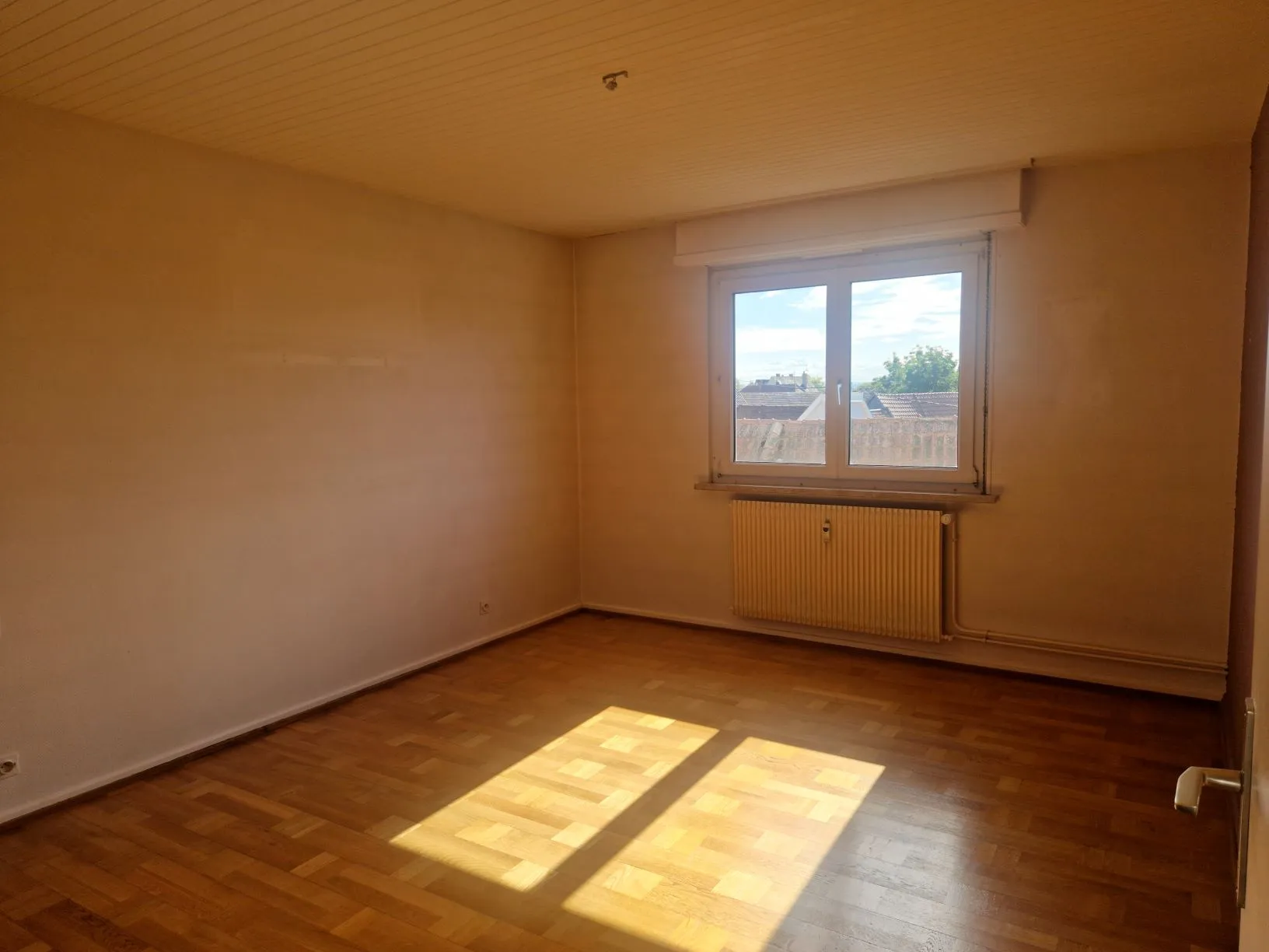 Lumineux appartement 4 pièces à Lingolsheim - 85 m² avec balcons 