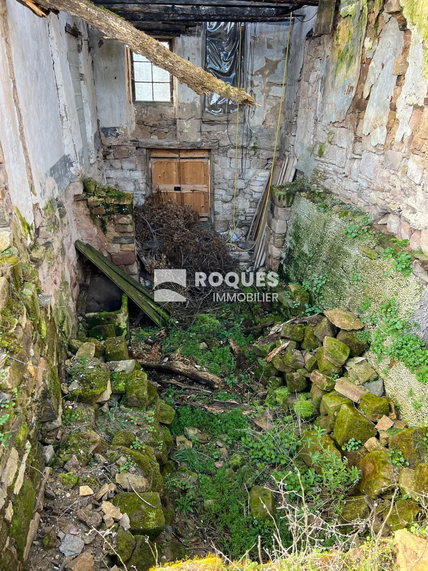 Maison de village en vente avec terrasse à Montjaux 