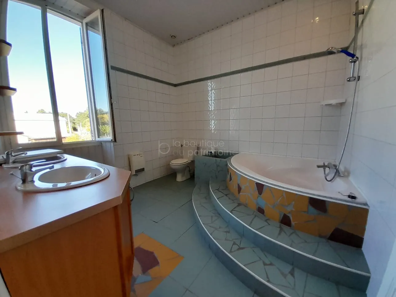 Maison en pierre de 169 m² à St Symphorien avec piscine 