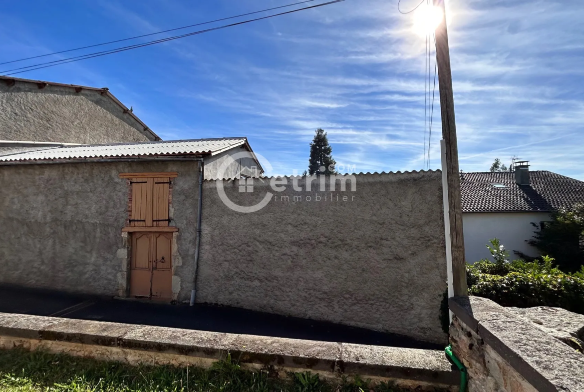 Lezoux - Terrain à bâtir de 400 m2 avec dépendance 