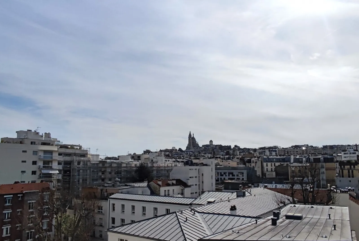 Chambre de Service avec Vue sur le Sacré Coeur à Jules Joffrin 