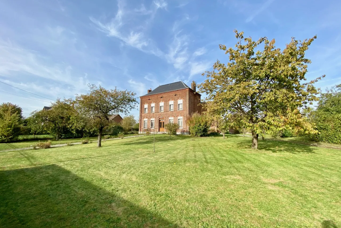 Propriété à vendre à Dourlers, 3 chambres et jardin 