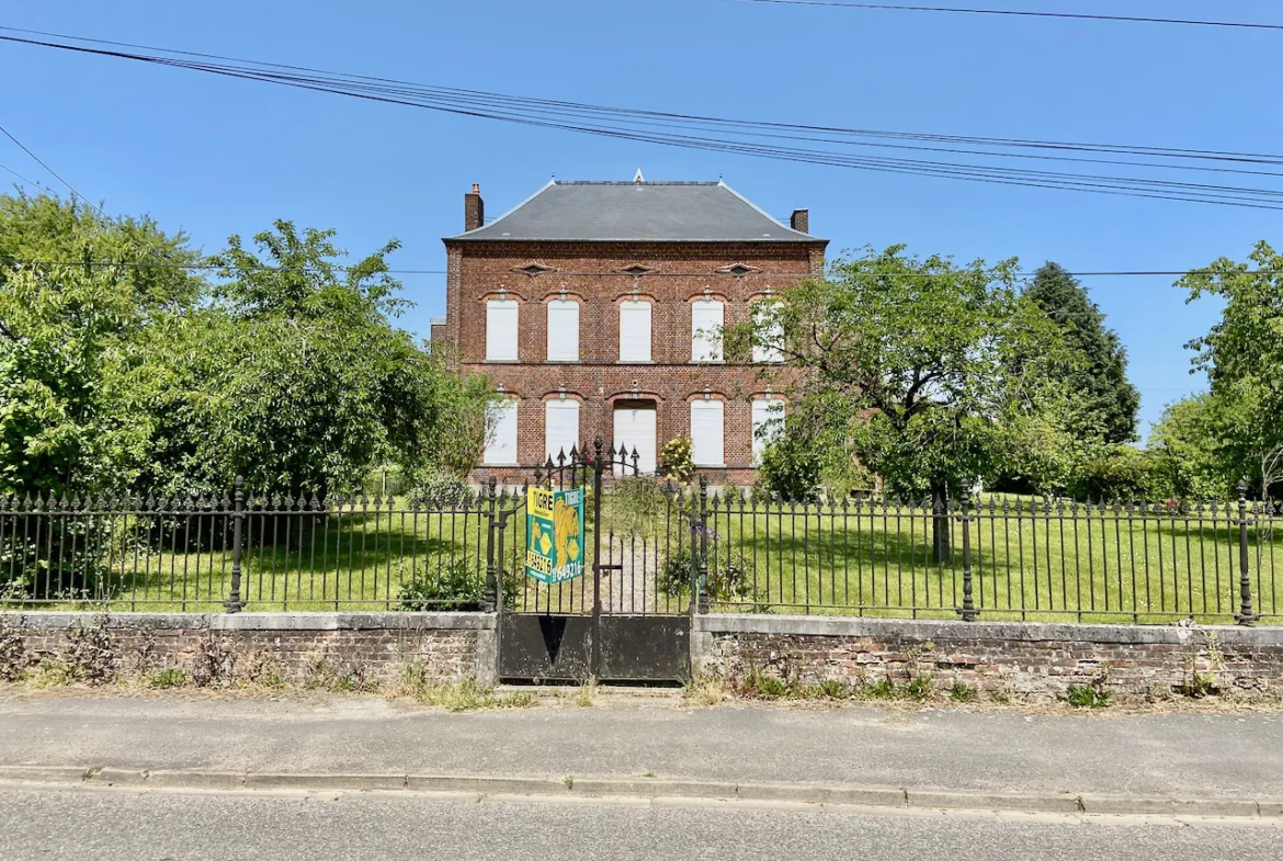 Propriété à vendre à Dourlers, 3 chambres et jardin 