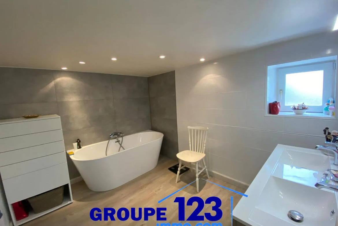 Maison 176 m² entièrement rénovée à Chevannes 