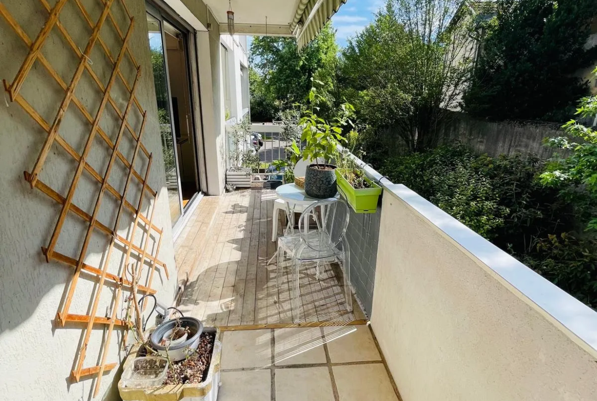 À vendre : Appartement T3 contemporain 75 m² à Grenoble 