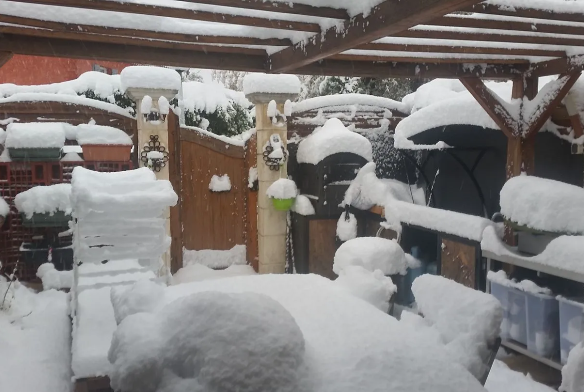 À vendre : maison charmante à Forcalqueiret avec jardin et parking 