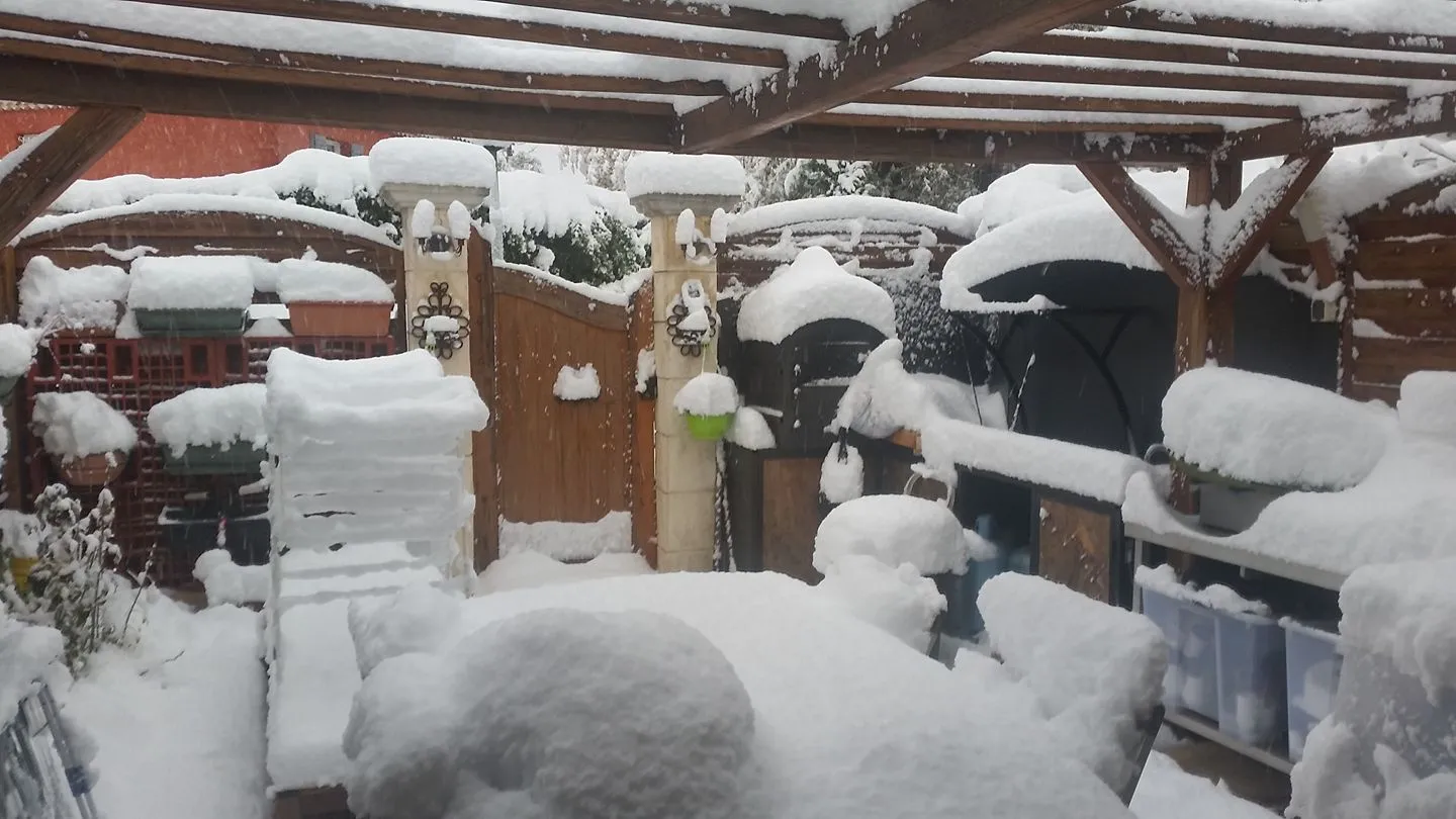 À vendre : maison charmante à Forcalqueiret avec jardin et parking 