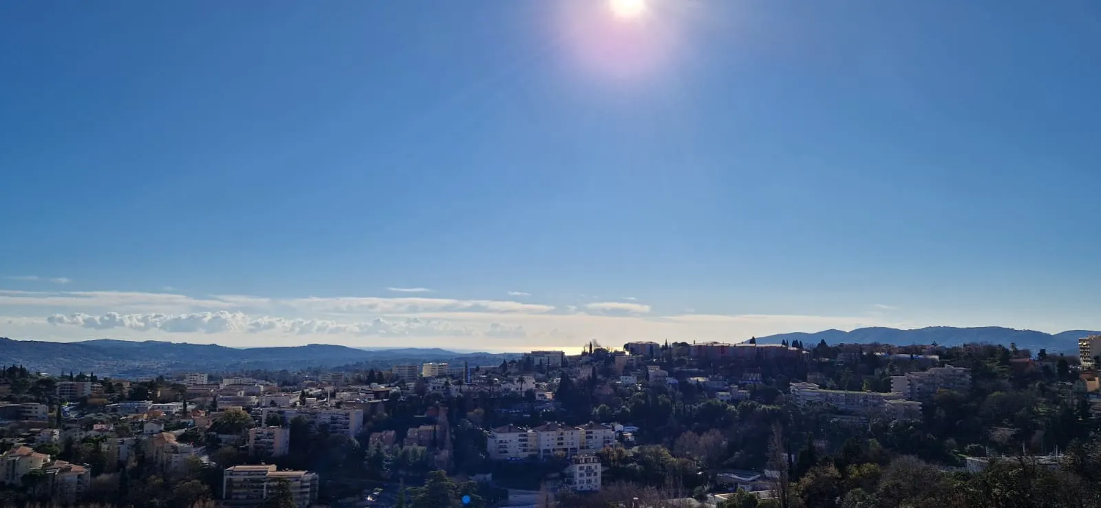 T4 lumineux avec terrasse à Grasse, vue mer 