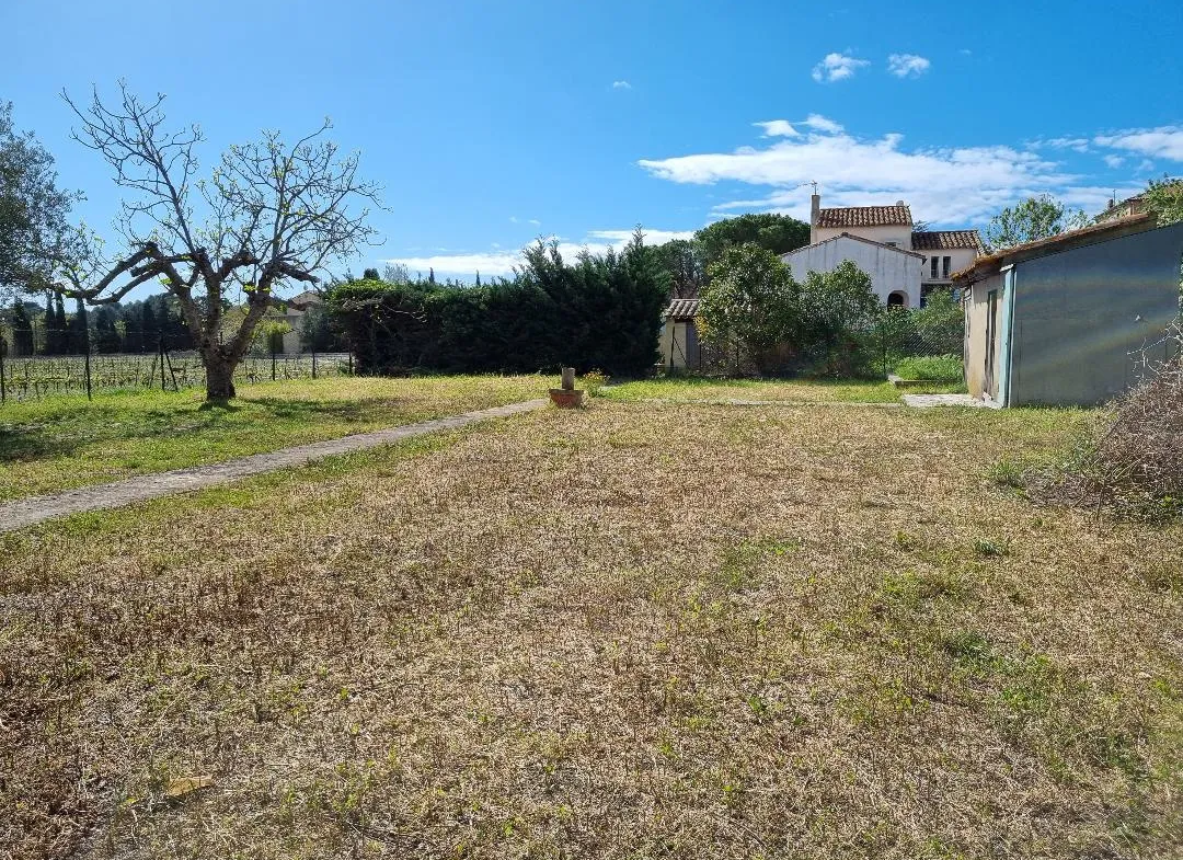 Superbe terrain à bâtir de 540 m² à Pouzol Minervois 